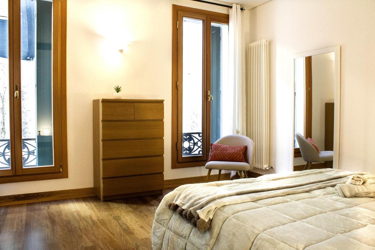 Dolfin Apartment * * * * * Treviso Buitenkant foto